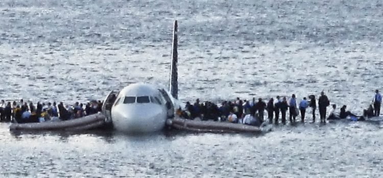 Jugar a ser Dios: Porqué tu jefe debería ver la película Sully (y leer este artículo)